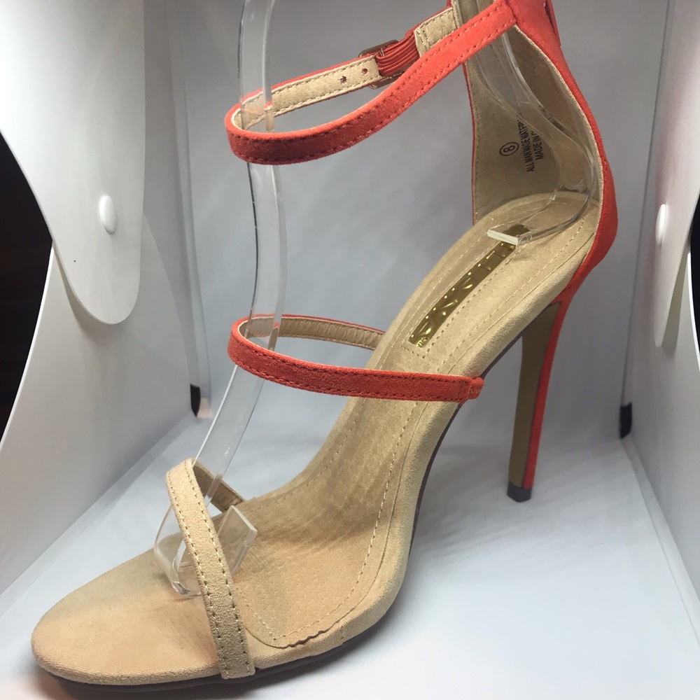 Shoes - Picture 5 of 6